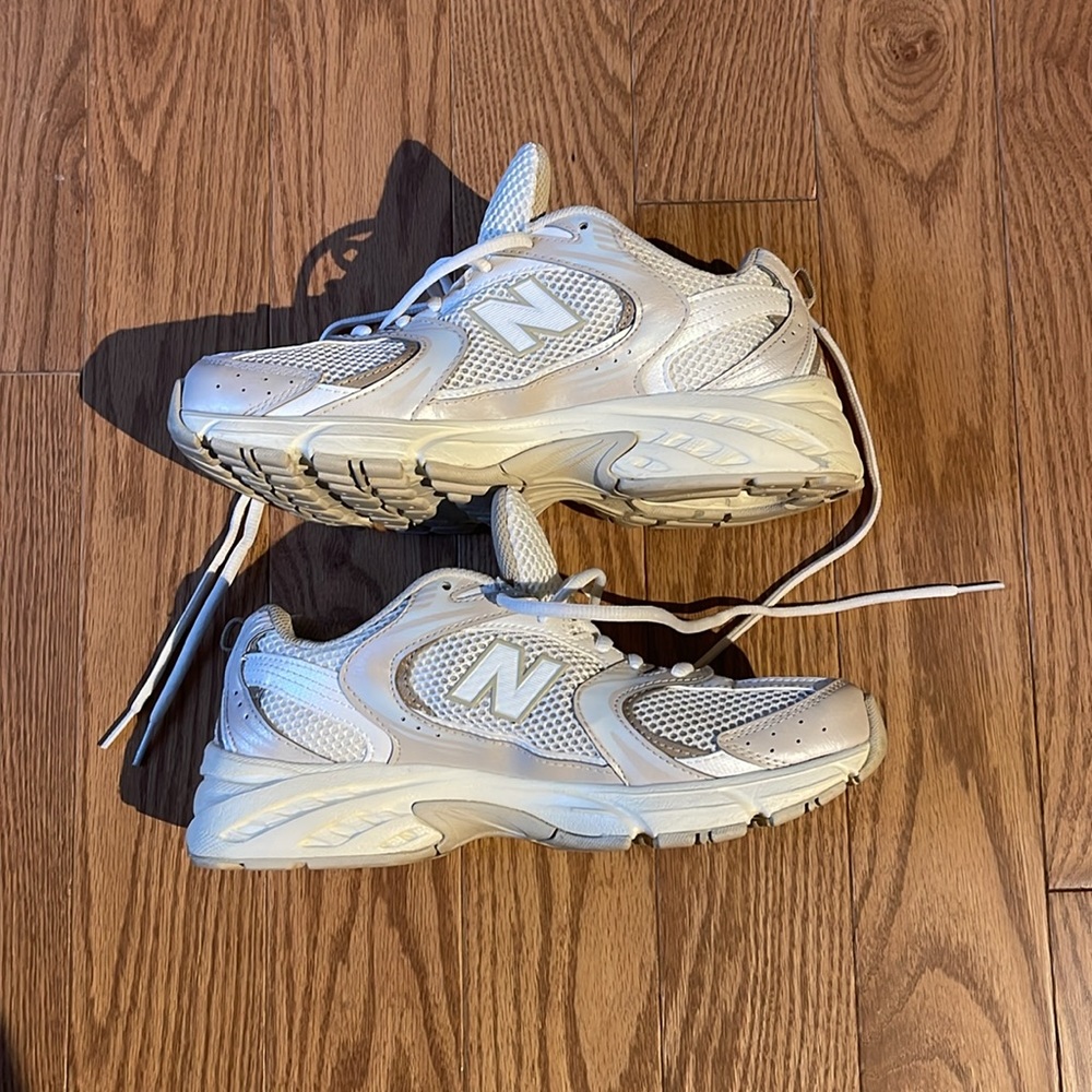 New Balance 530 sneaker - women’s size 8 white/tan. Gently used, good condition